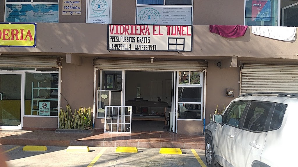 Vidriera el túnel | Paseo playas de tijuana 3693 sección, P.º Playas de Tijuana, Playas, Costa Azul, 22506 Tijuana, B.C., Mexico | Phone: 664 429 4667
