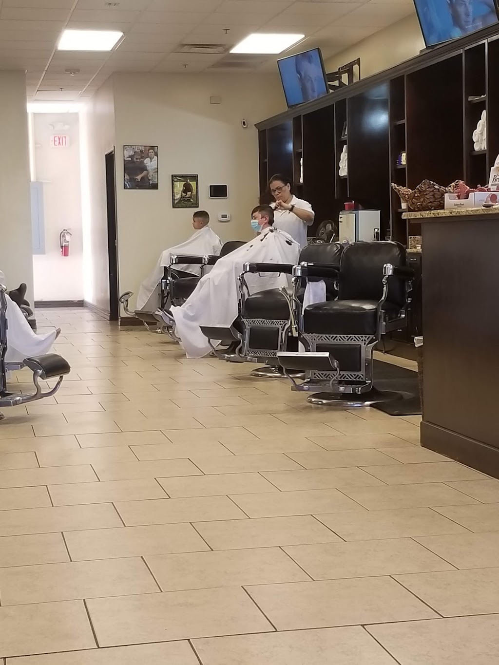 DMan Barber Shop | 725 Estrella Pkwy #130, Goodyear, AZ 85338, USA | Phone: (623) 882-3888