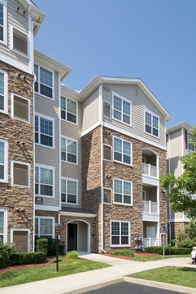 Bell Stoughton Apartments | 400 Technology Center Dr, Stoughton, MA 02072, USA | Phone: (781) 341-0641