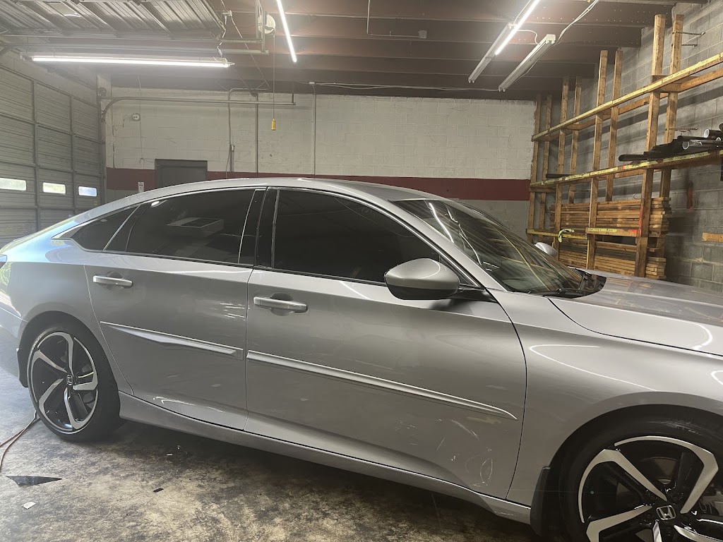 Black Optix Tint | 2047 Silas Creek Pkwy, Winston-Salem, NC 27103, USA | Phone: (336) 727-3945