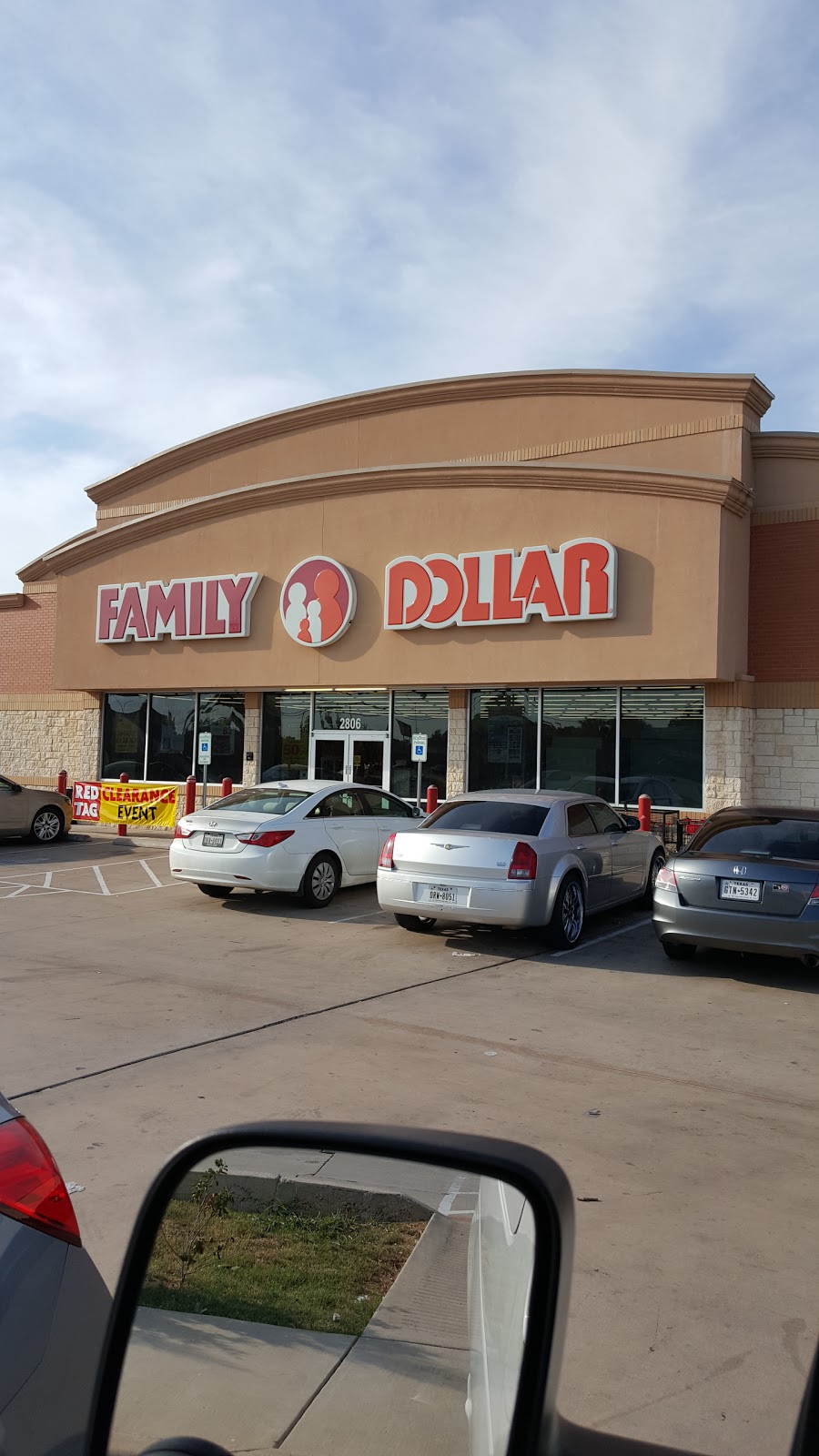 Family Dollar | 2806 NE Green Oaks Blvd, Grand Prairie, TX 75050, USA | Phone: (682) 375-2049