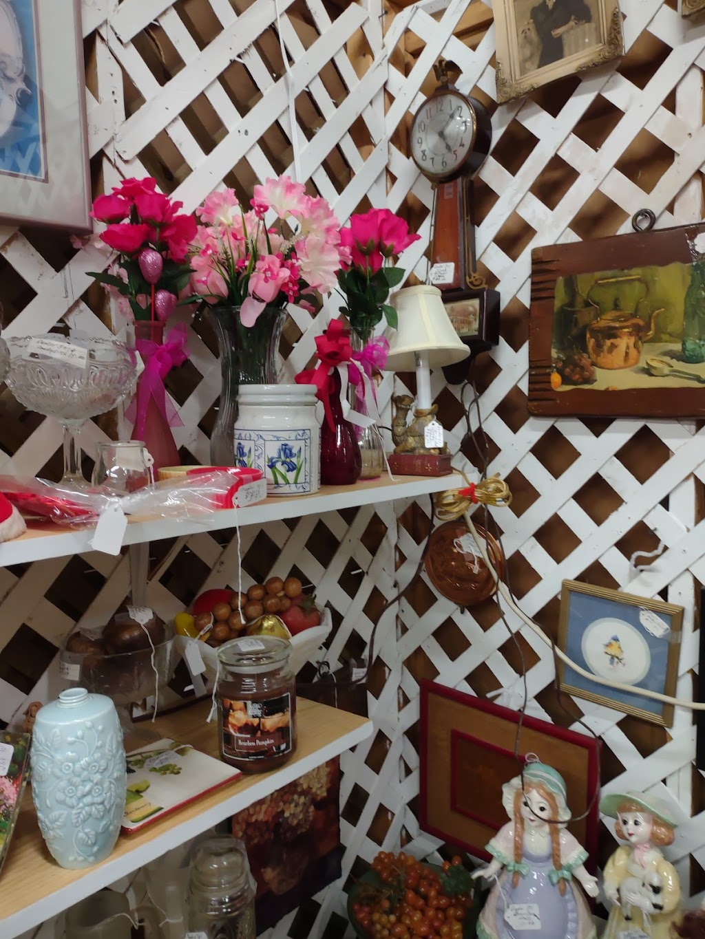 Gardendale Flea Mall & Antique Center | 2405 Decatur Hwy, Gardendale, AL 35071, USA | Phone: (205) 631-7451