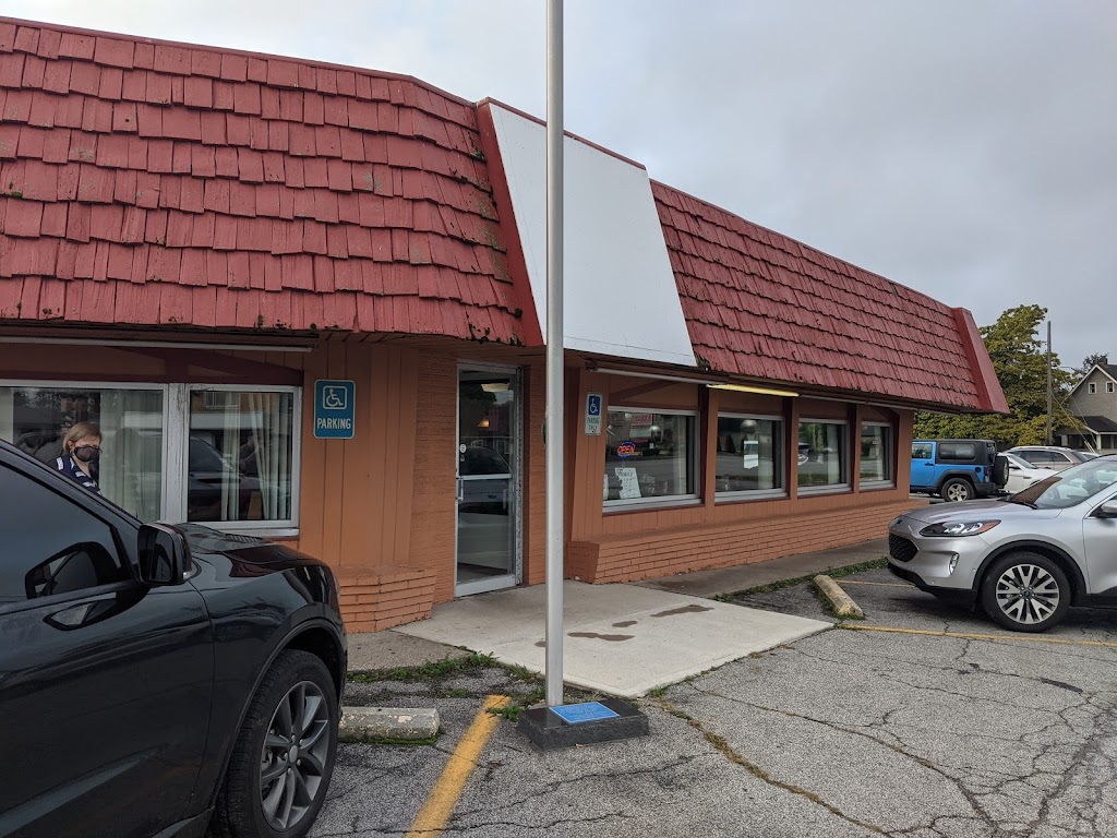 The Beachcliff Diner | 2405 W Erie Ave, Lorain, OH 44053, USA | Phone: (440) 244-2030