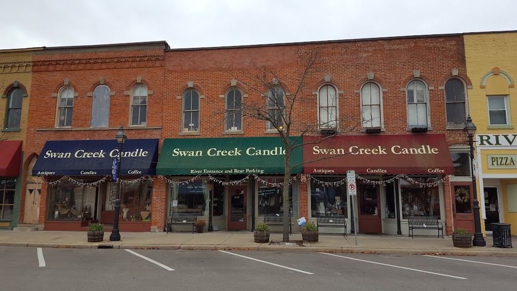 Swan Creek Candle Outlet | 129 Riley St, Dundee, MI 48131 | Phone: (734) 529-7174