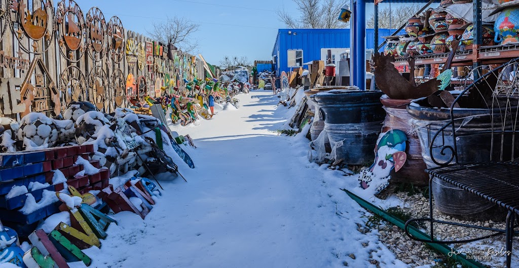 Blue Rooster Home & Garden Decor, LCC. | 25130 I-35, New Braunfels, TX 78132, USA | Phone: (210) 388-5479