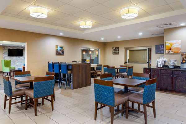 Comfort Inn | 2700, I-55 Service Rd, Marion, AR 72364, USA | Phone: (870) 739-2323