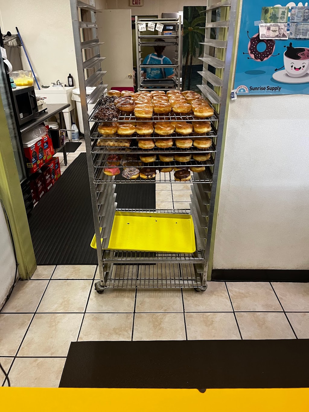 Beltline Donuts | 615 S Belt Line Rd, Irving, TX 75060, USA | Phone: (972) 513-2299