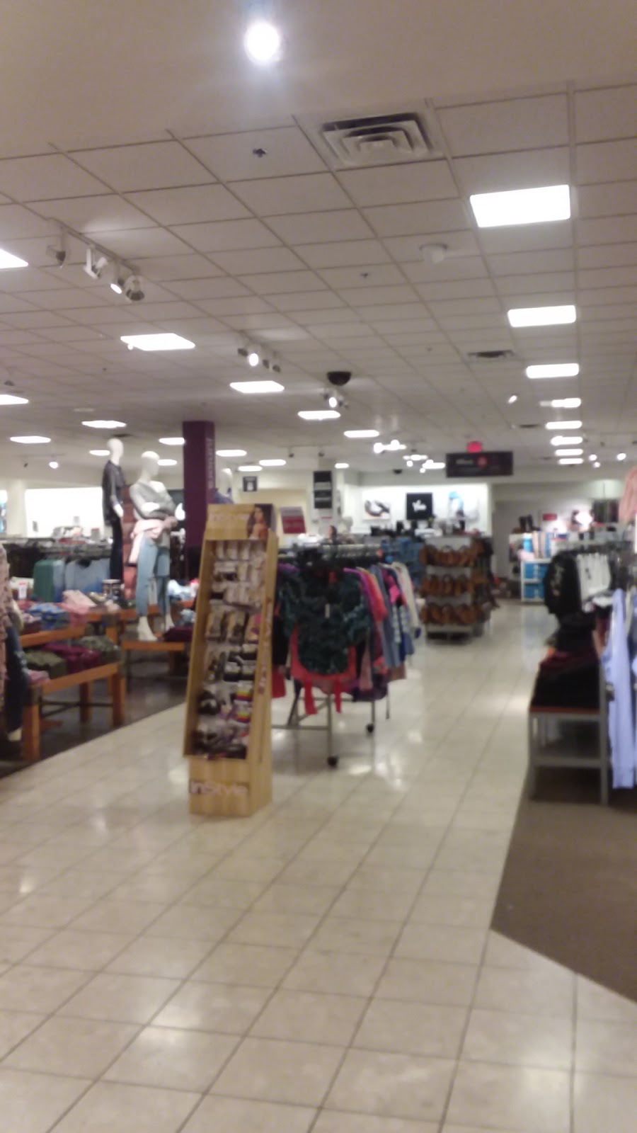 JCPenney | 68 Gateway Mall, Lincoln, NE 68505 | Phone: (402) 466-2222