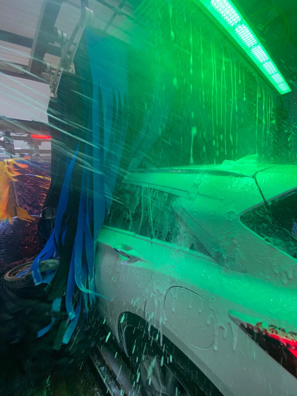 Busters Express Car Wash | 1017 B St, Ramona, CA 92065, USA | Phone: (760) 870-5265