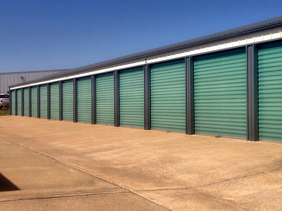 81 Storage | 2811 South Highway 81 Srv Road, El Reno, OK 73036 | Phone: (405) 262-2388