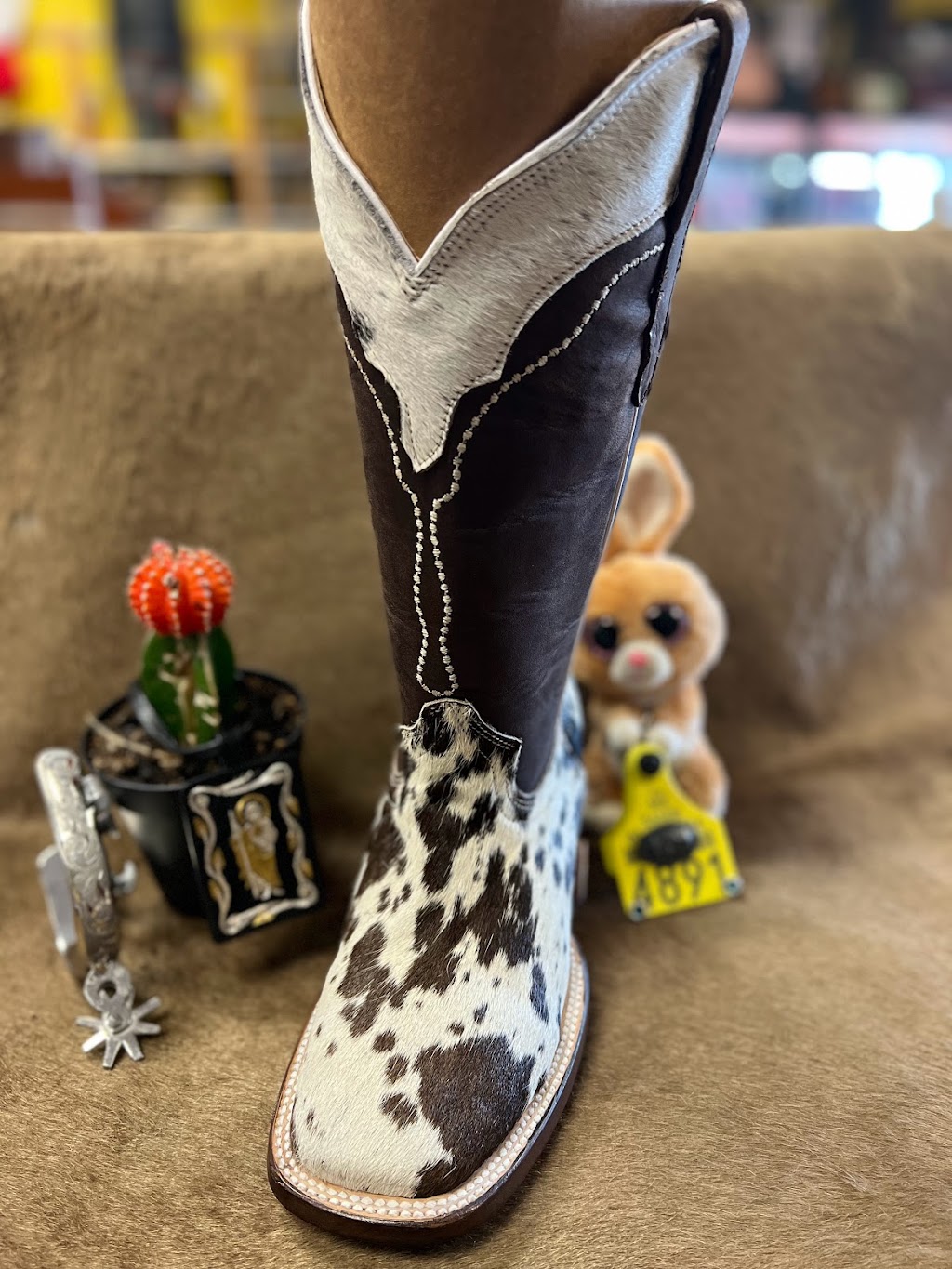 Besserro Boots | 205 E Casino Rd Suite B-6, Everett, WA 98208, USA | Phone: (425) 931-7341