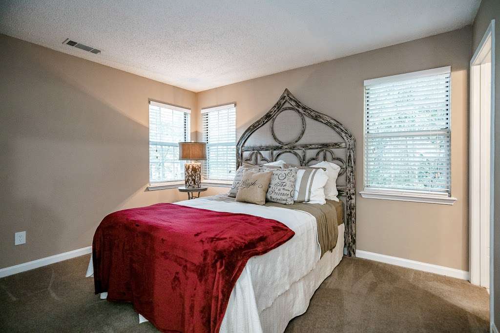 Inverness Cliffs Apartments | 100 Inverness Cliffs Dr, Birmingham, AL 35242, USA | Phone: (205) 619-2552