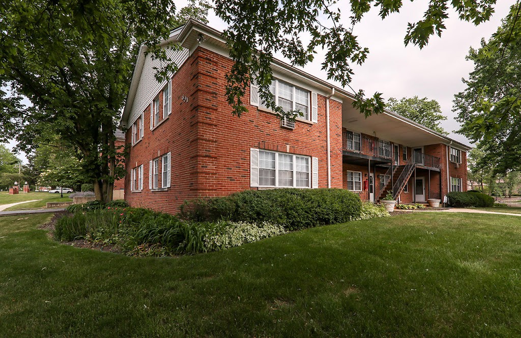 The Hinsdale Apartment Homes | 301 W 59th St, Hinsdale, IL 60521, USA | Phone: (844) 508-2833
