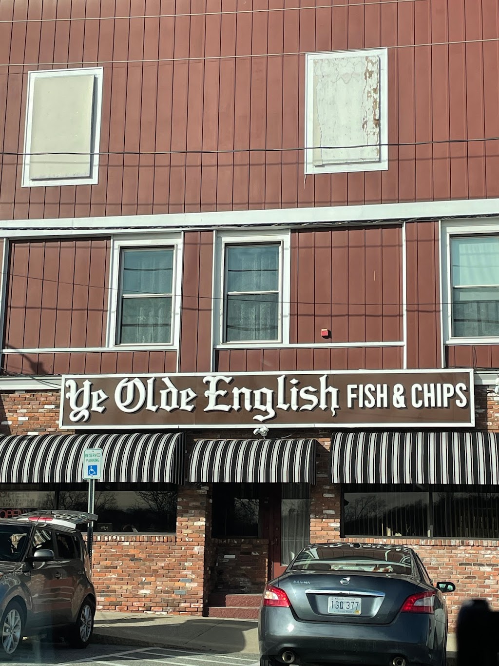 Ye Olde English Fish & Chips | 25 S Main St, Woonsocket, RI 02895, USA | Phone: (401) 762-3637