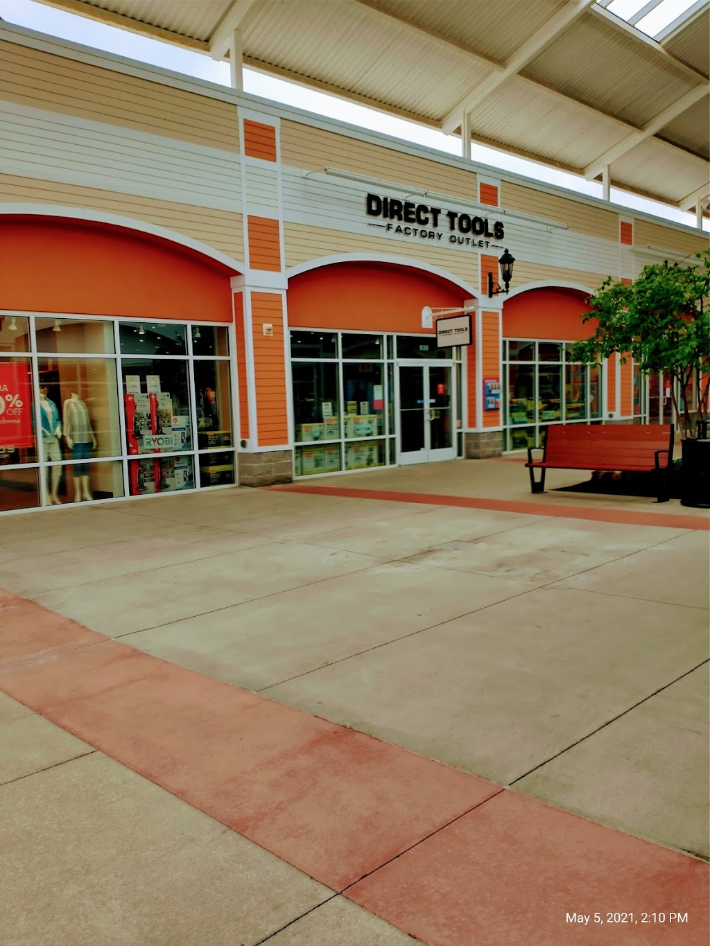 Direct Tools Factory Outlet | 2200 Tanger Blvd Suite 728, Washington, PA 15301, USA | Phone: (724) 344-4279