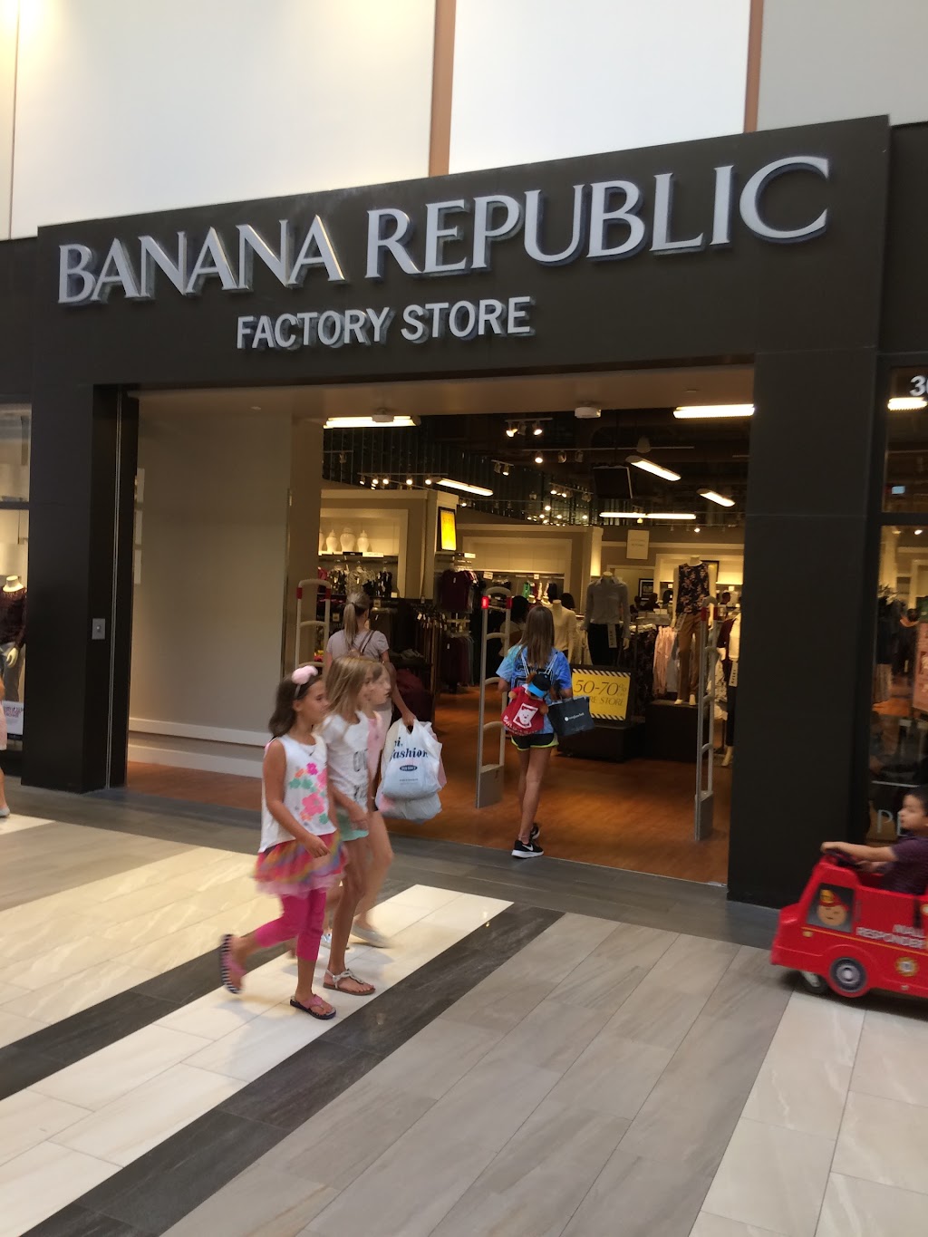 Banana Republic Factory Store | 8111 Concord Mills Boulevard Ste 308, Concord, NC 28027, USA | Phone: (704) 979-6100