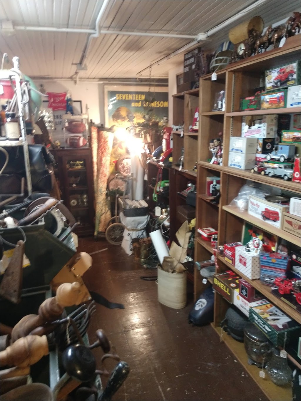 The Vogelsang Antique Emporium | 1909 Avenue G, Rosenberg, TX 77471, USA | Phone: (281) 342-6804