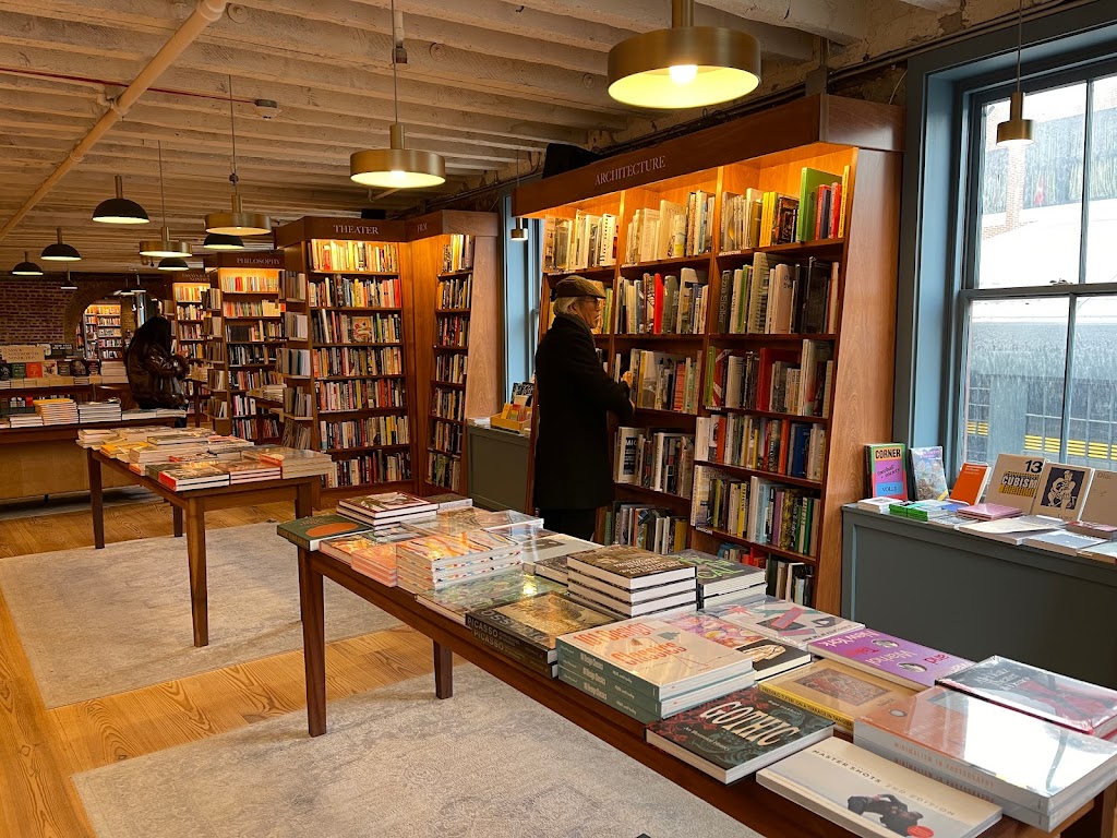 McNally Jackson Books Seaport | 4 Fulton St, New York, NY 10038, USA | Phone: (646) 964-4232