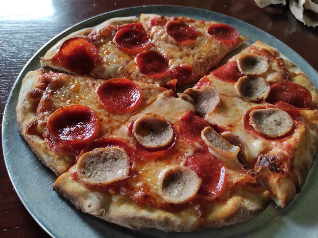 Elizabeth’s Pizza Walkertown | 3490 Martins Trail Ln, Walkertown, NC 27051, USA | Phone: (336) 754-4115