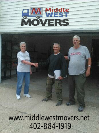 Middle West Movers | 210 Hickory St, Omaha, NE 68108, USA | Phone: (402) 917-5900