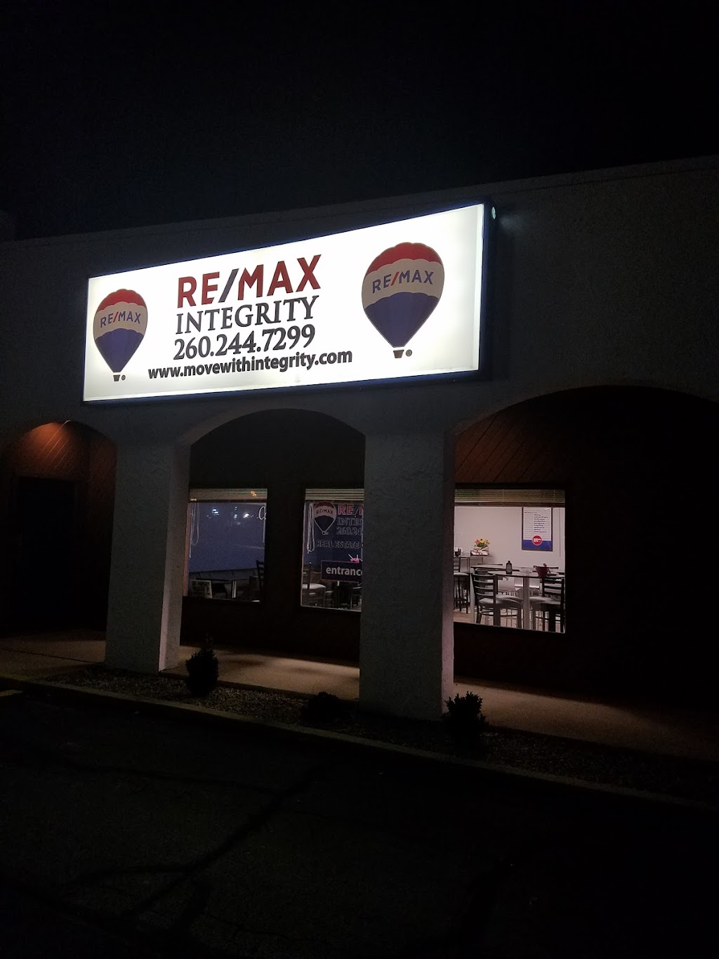 RE/MAX Integrity | 220 Frontage Rd Suite C, Columbia City, IN 46725, USA | Phone: (260) 244-7299