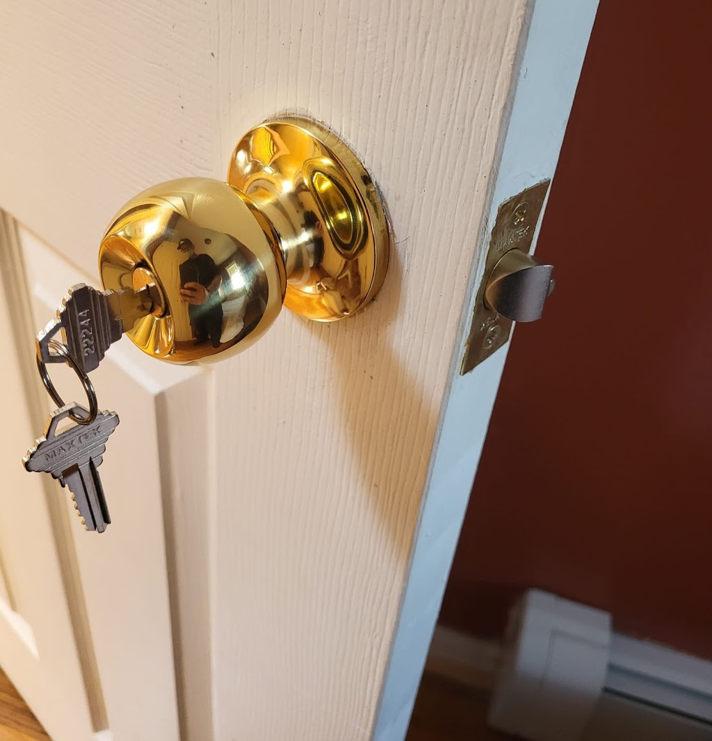 Instalock Locksmith | 1307 42nd St, Brooklyn, NY 11218, USA | Phone: (347) 966-3314