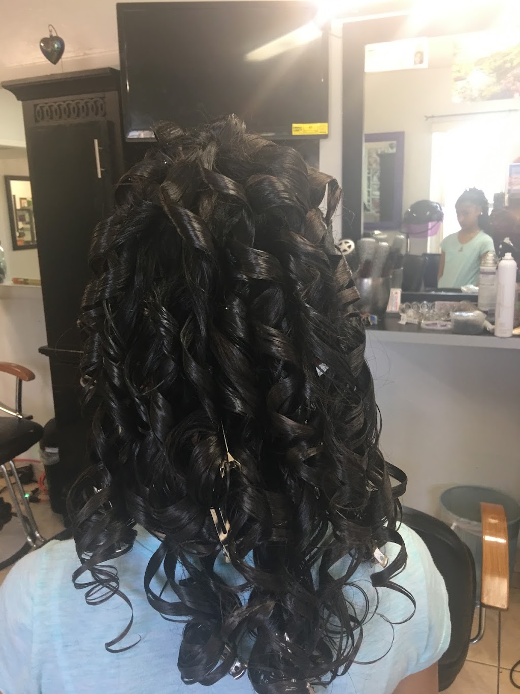 Dominican Beauty Hair Salon | 18423 S Dixie Hwy #18, Cutler Bay, FL 33157, USA | Phone: (939) 287-7200