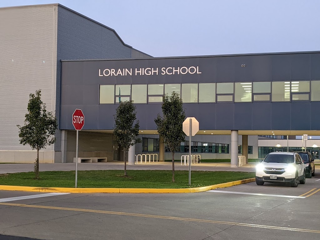 Lorain High School | 2600 Ashland Ave, Lorain, OH 44052, USA | Phone: (440) 233-2200