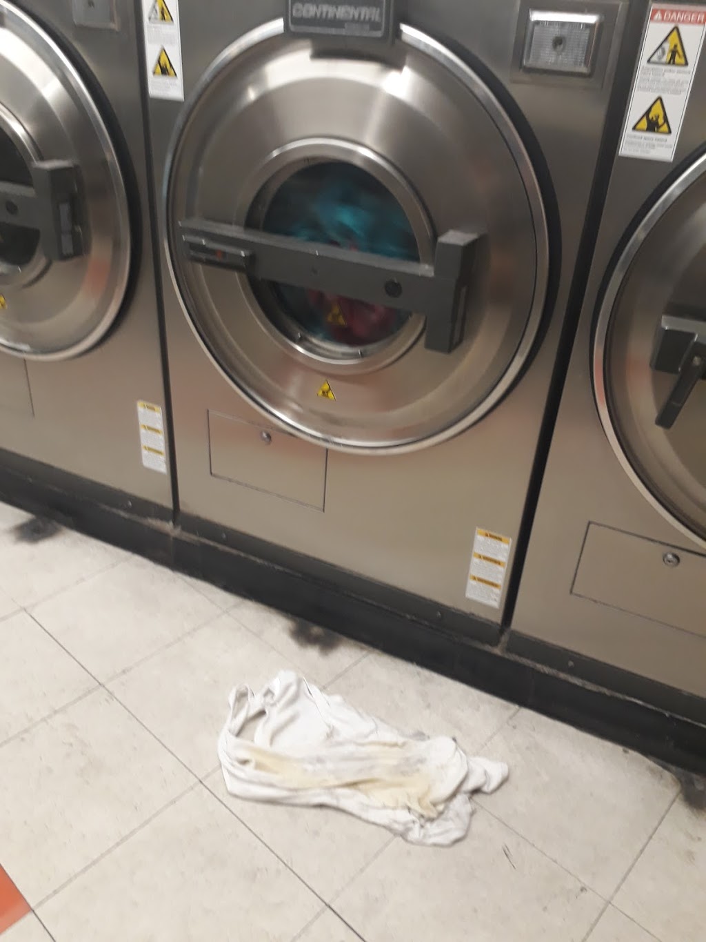 A F Coin Laundry | 13203 Brookhurst St, Garden Grove, CA 92843, USA | Phone: (714) 606-6335