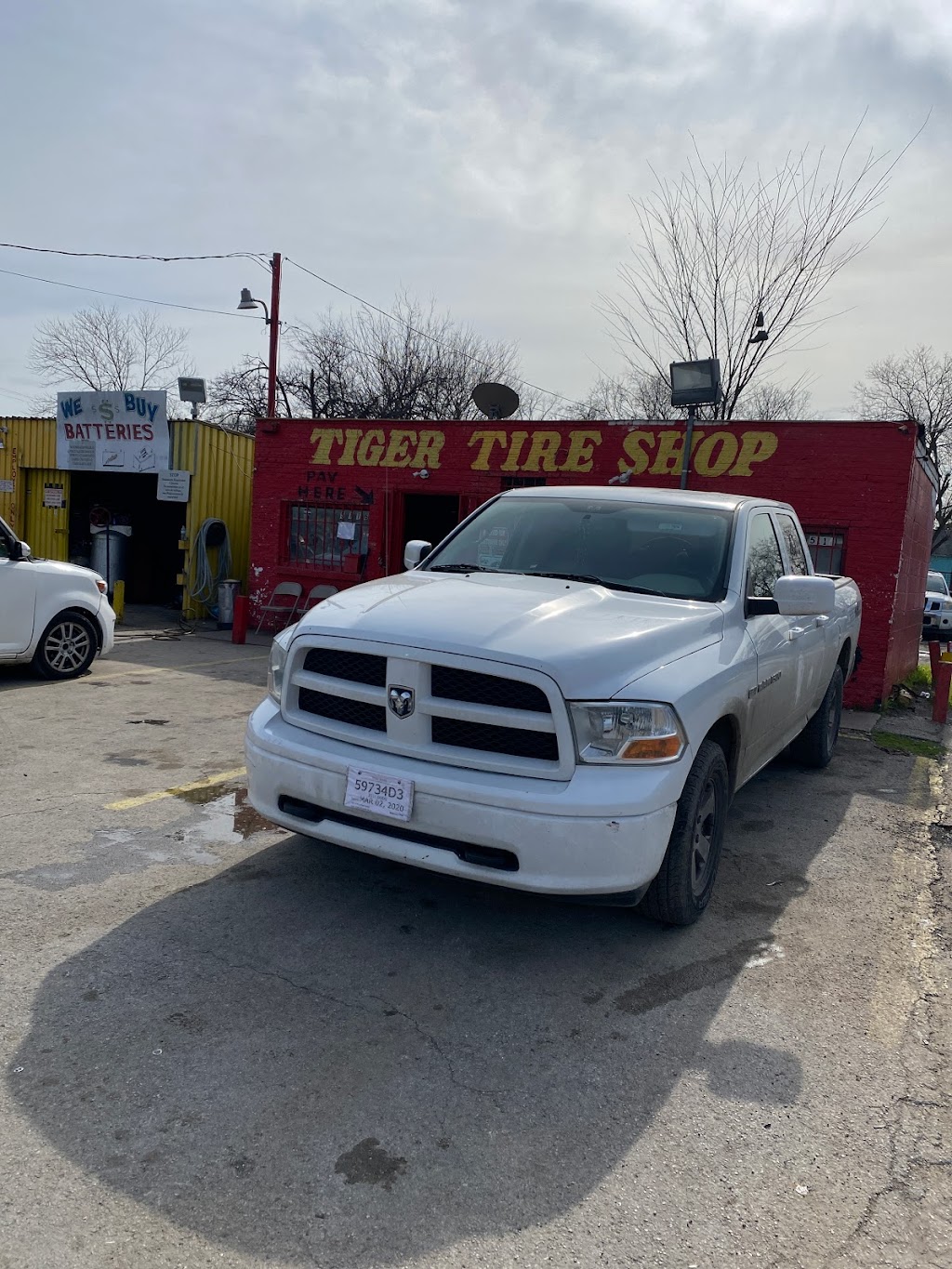 Tiger Tire Shop | 5116 Singleton Blvd, Dallas, TX 75212, USA | Phone: (214) 837-3428