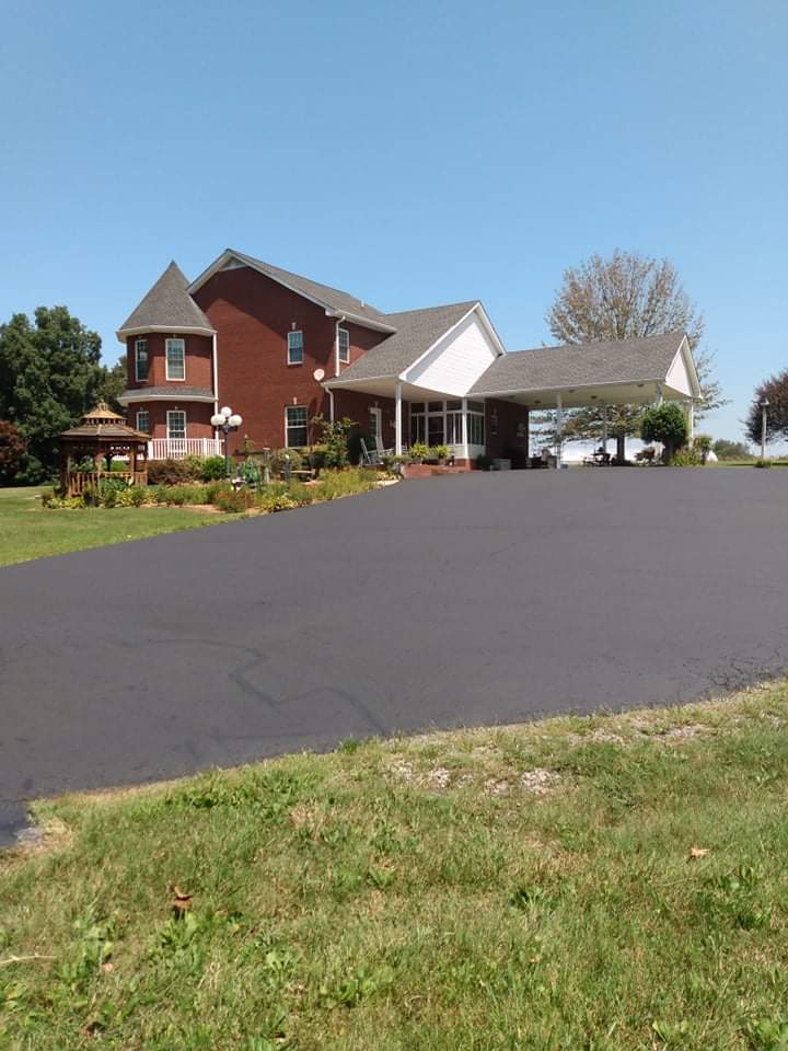 D&D Asphalt Sealing | 2821 Hunters Point Pike, Lebanon, TN 37087, USA | Phone: (615) 680-2274