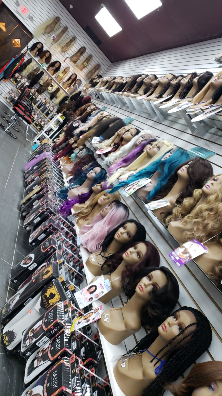 Wig Paradise Wig & Beauty | 681 Newark Ave, Elizabeth, NJ 07201, USA | Phone: (908) 576-7168