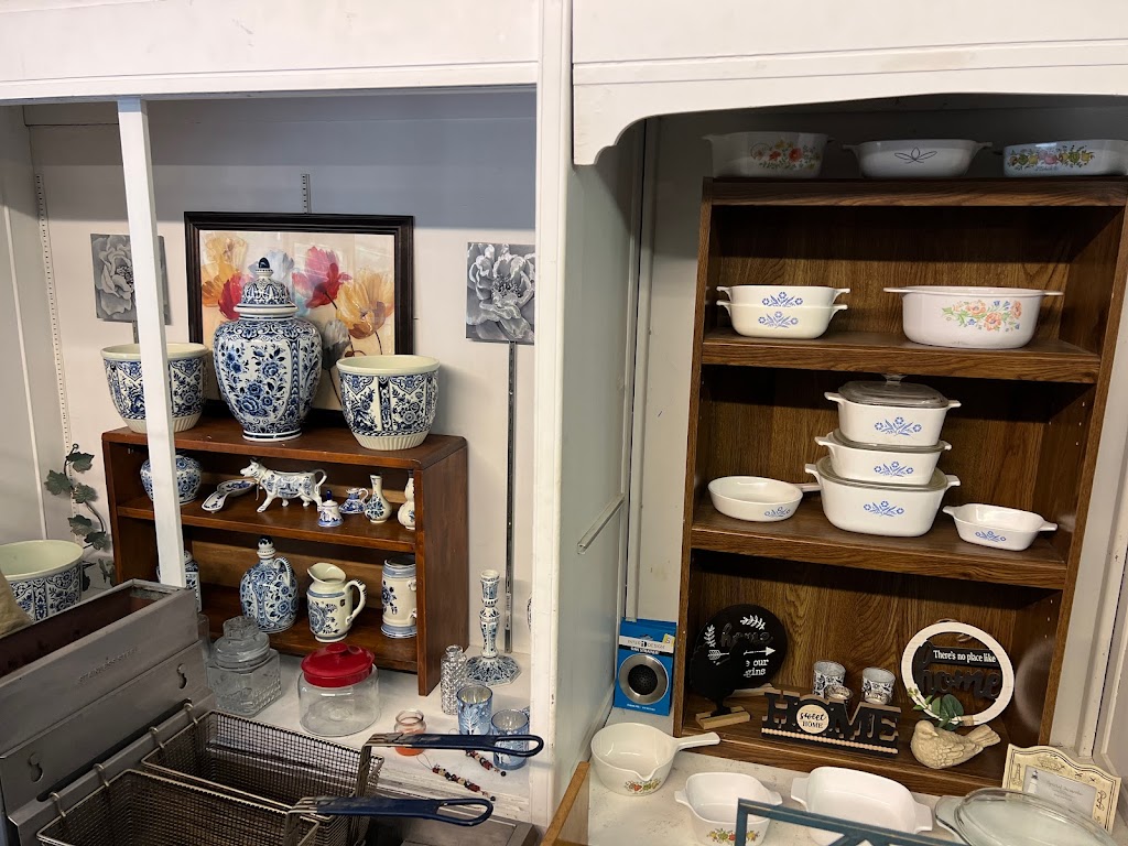 Antiques & More Thrift Shop | 3150 Lincoln Wy NW, Massillon, OH 44647, USA | Phone: (330) 880-6895