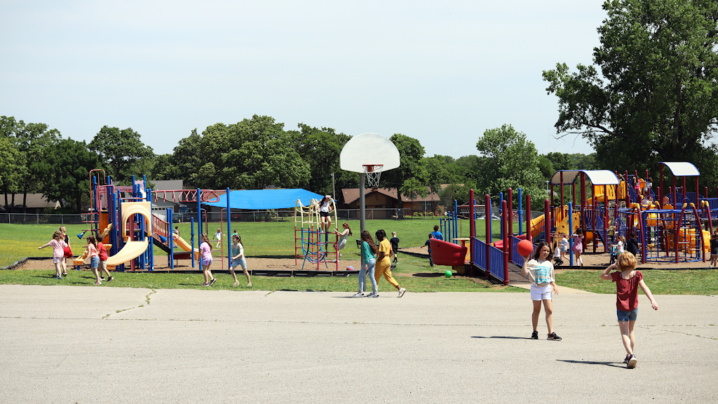 Pratt Elementary School | 301 W 35th St, Sand Springs, OK 74063, USA | Phone: (918) 246-1550