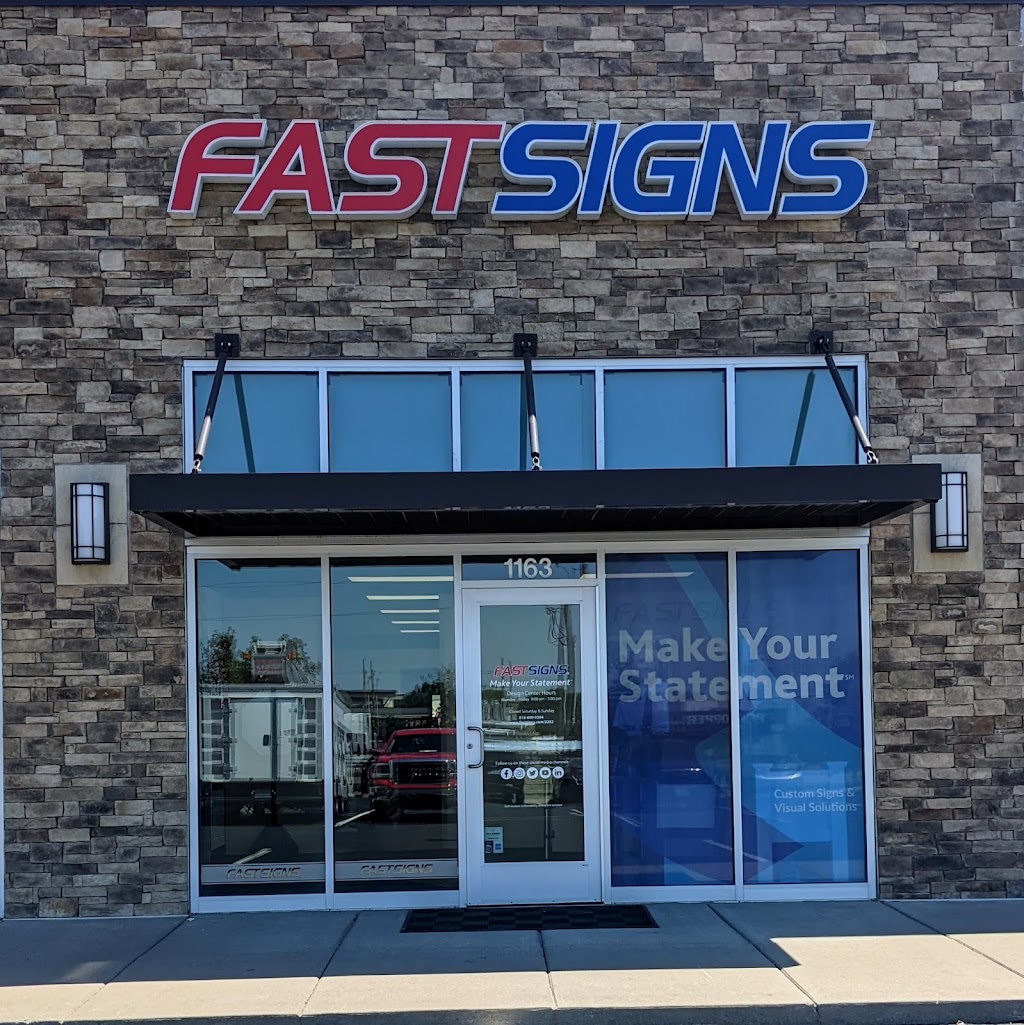 FASTSIGNS | 1163 SE Oldham Pkwy, Lees Summit, MO 64081, USA | Phone: (816) 688-4085