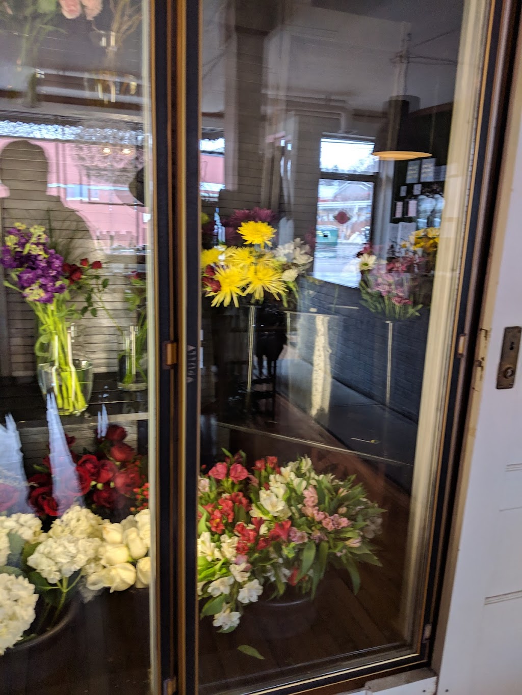 Lakeside Floral | 109 Wildwood Rd, Willernie, MN 55090, USA | Phone: (651) 770-0248