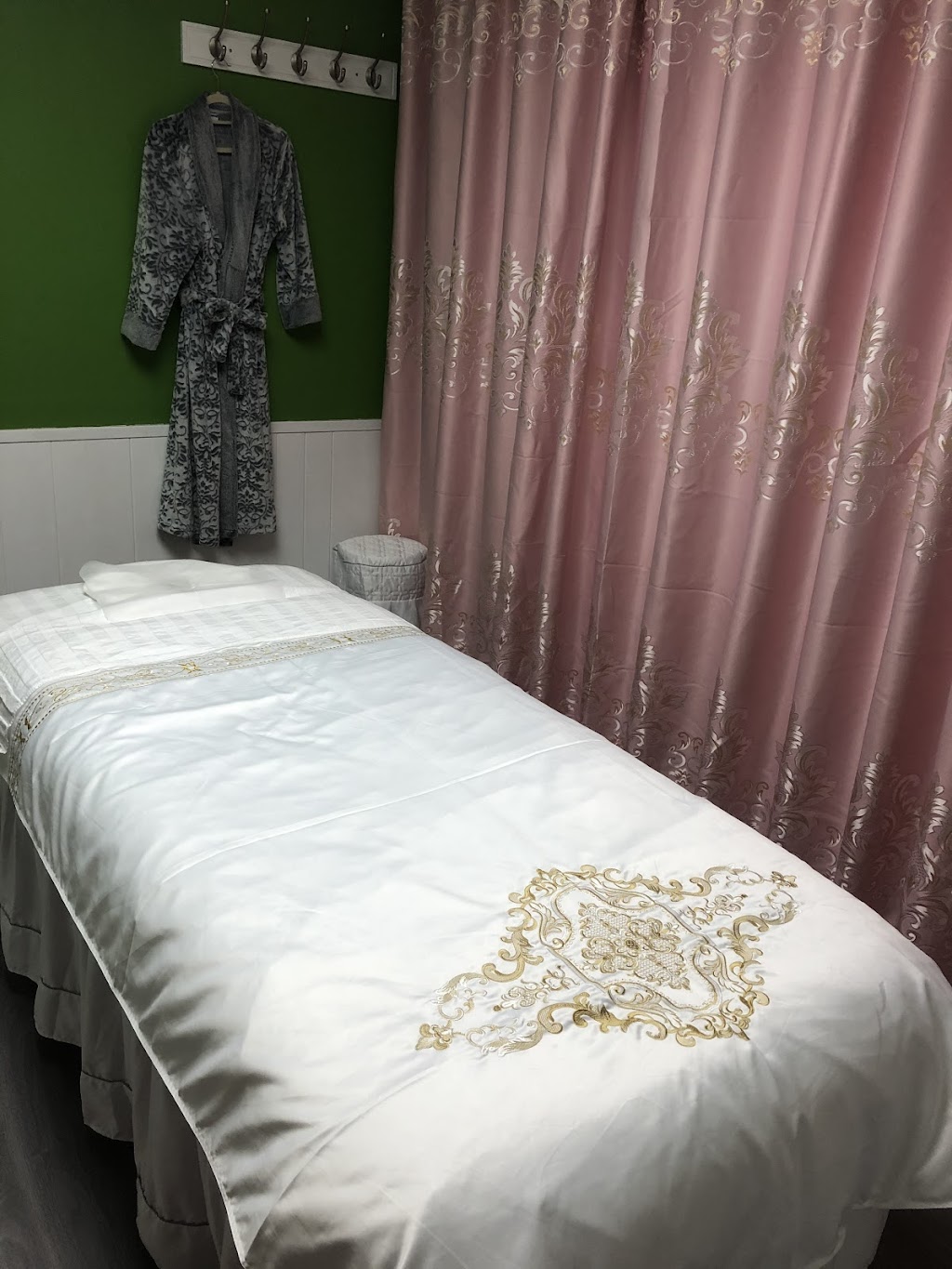 Jasmine Flower Spa | 4765 Soquel Dr, Soquel, CA 95073, USA | Phone: (831) 435-9861