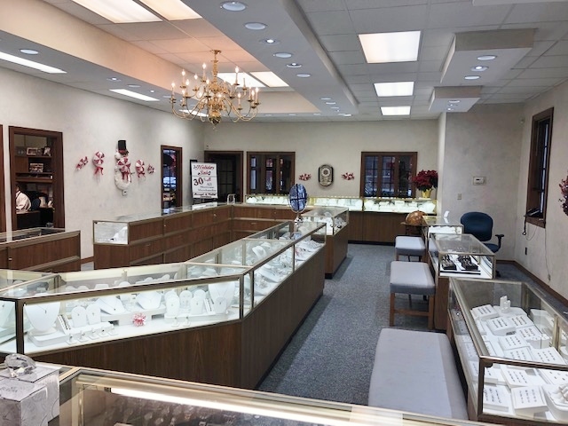 Broestl & Wallis Fine Jewelers | 14410 Madison Ave, Cleveland, OH 44107, USA | Phone: (216) 221-1434