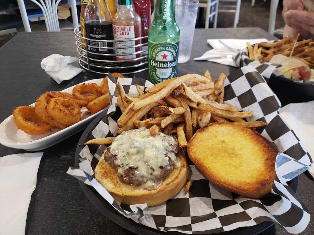 Bens Restaurant & Bar | 17729 W Akron-Canfield Rd, Berlin Center, OH 44401, USA | Phone: (330) 547-7633