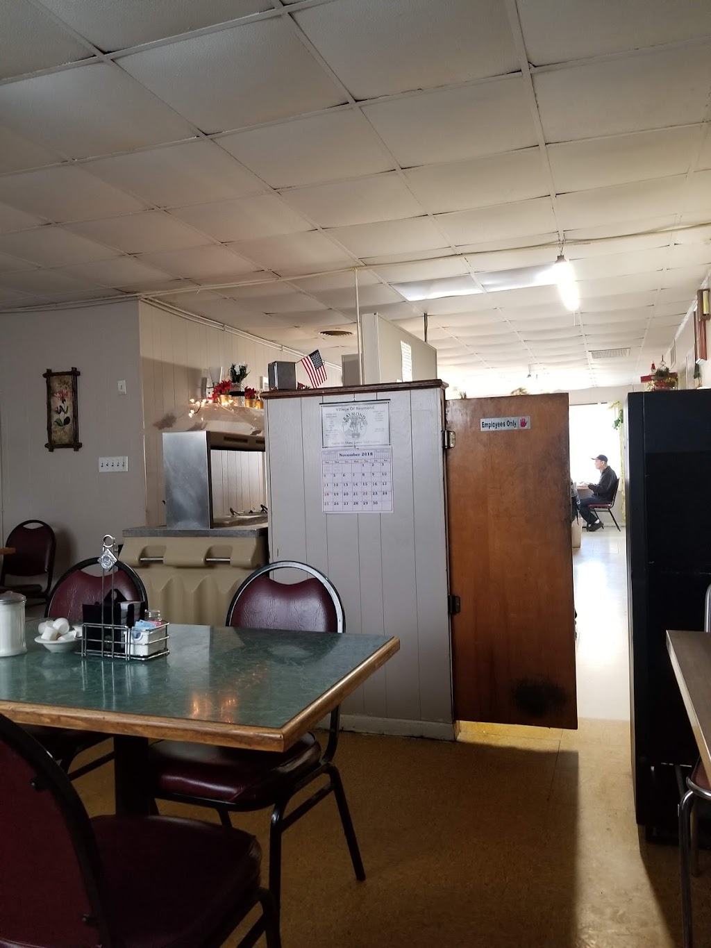 Tosis Diner | 401 S OBannon St, Raymond, IL 62560, USA | Phone: (217) 229-3045