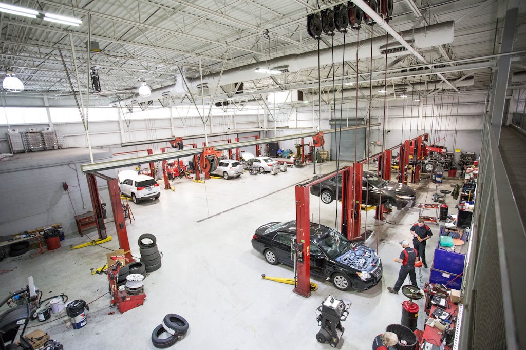 Toyota on Nicholasville Service & Parts | 2100 Lexington Rd, Nicholasville, KY 40356, USA | Phone: (859) 696-6414