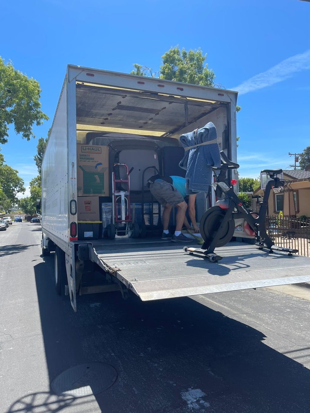 Standard Moving Services | 1636 E Edinger Ave unit g, Santa Ana, CA 92705, USA | Phone: (949) 288-2223