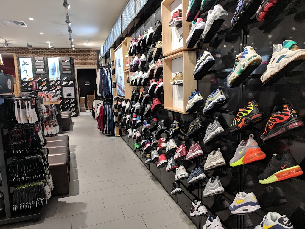 Foot Locker | 8500 Beverly Blvd Space 628, Los Angeles, CA 90048, USA | Phone: (310) 652-5749