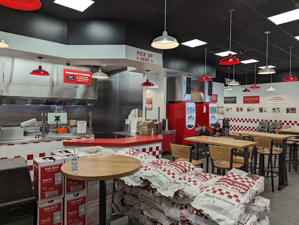 Five Guys | 131 Colonie Center, Albany, NY 12205, USA | Phone: (518) 437-5171