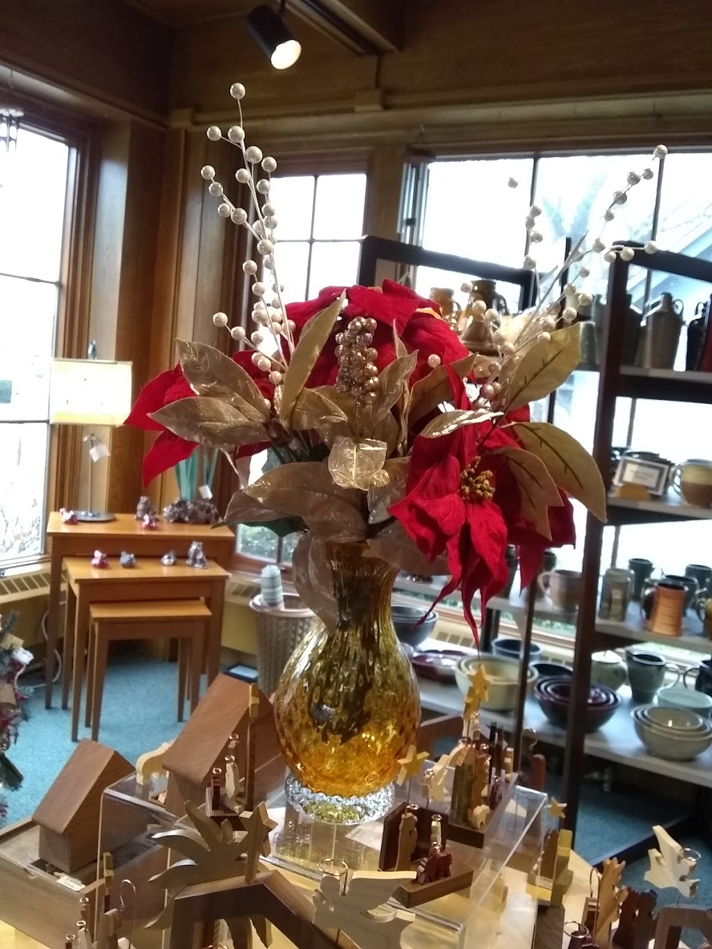 Log House Craft Gallery | 200 Estill St, Berea, KY 40404 | Phone: (859) 985-3226