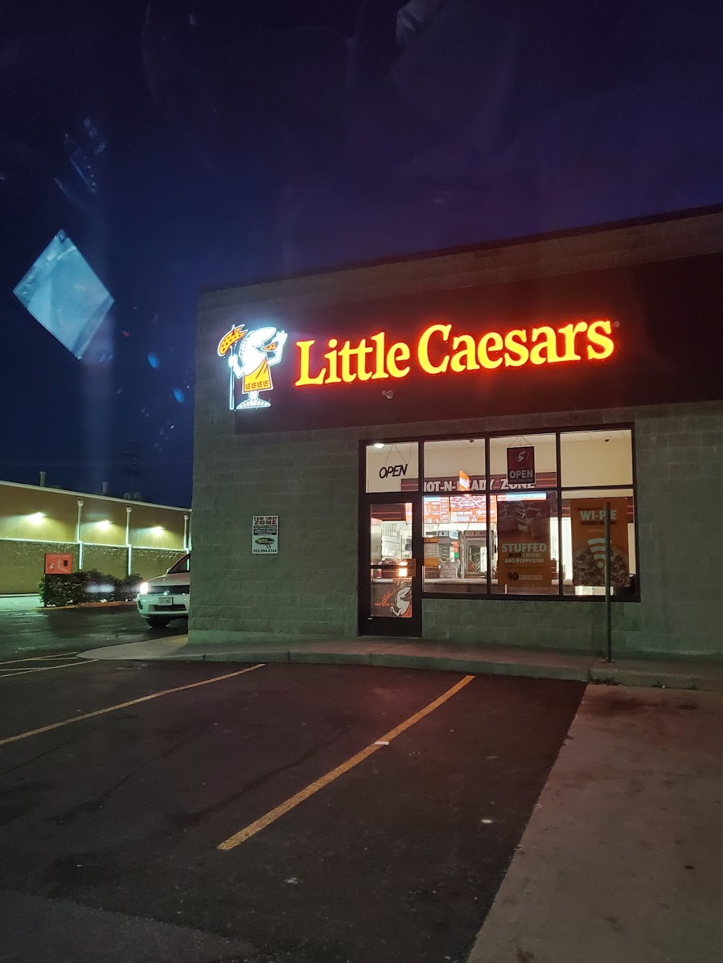 Little Caesars Pizza | 2122 Douglas Ave, Racine, WI 53402, USA | Phone: (262) 432-5400