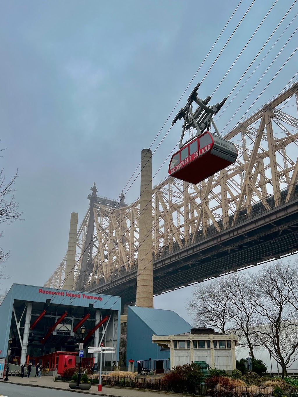 Roosevelt Island Visitor Center Kiosk | New York, NY 10044, USA | Phone: (212) 688-4836