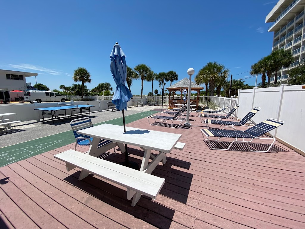 Voyager Beach Club | 11860 Gulf Blvd, Treasure Island, FL 33706, USA | Phone: (727) 360-5529