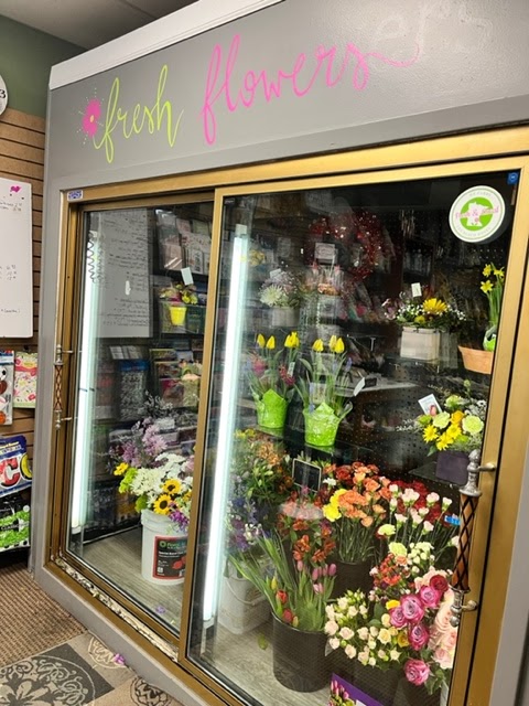 Flowers On Main | 345 S Main St, Zumbrota, MN 55992, USA | Phone: (507) 732-5599