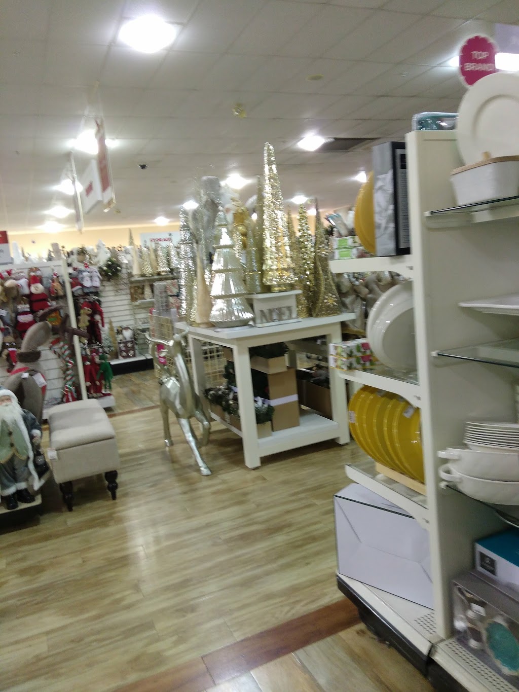 T.J. Maxx & HomeGoods | 1571 Beaver Creek Commons Dr, Apex, NC 27502, USA | Phone: (919) 363-3233